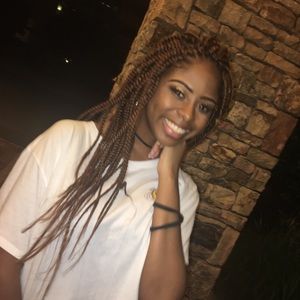 Meet your Posher, Melanie